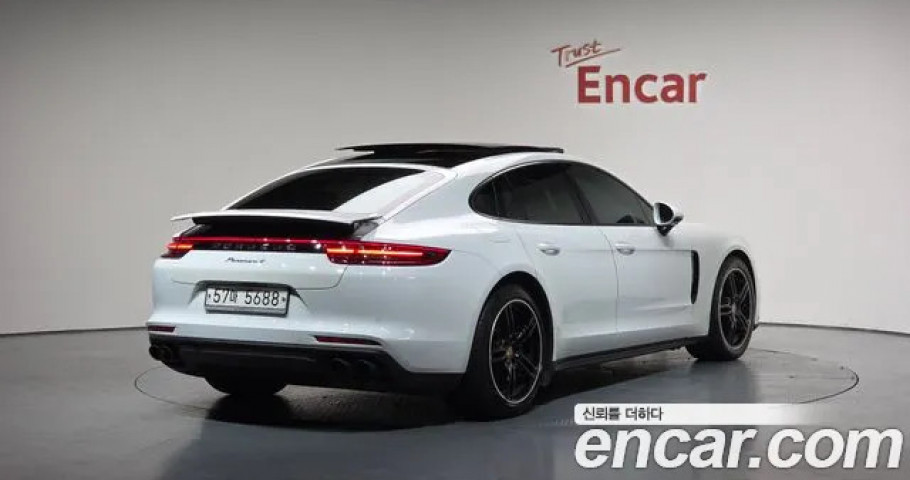 Porsche Panamera 