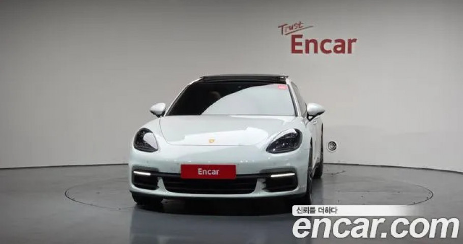 Porsche Panamera 