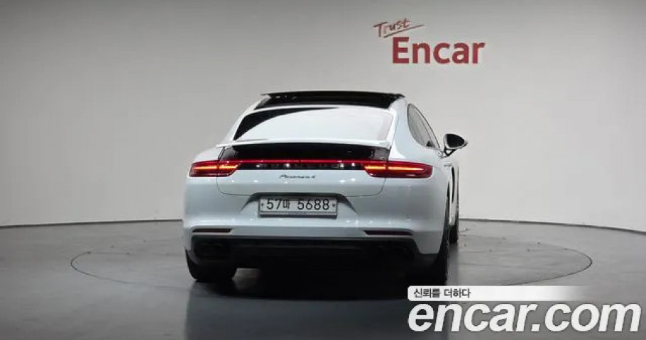Porsche Panamera 