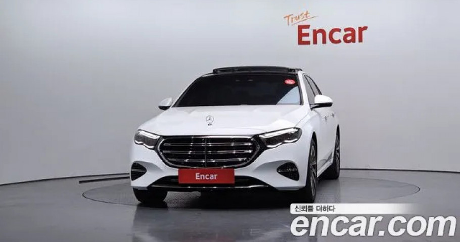 Mercedes-Benz E-Class 
