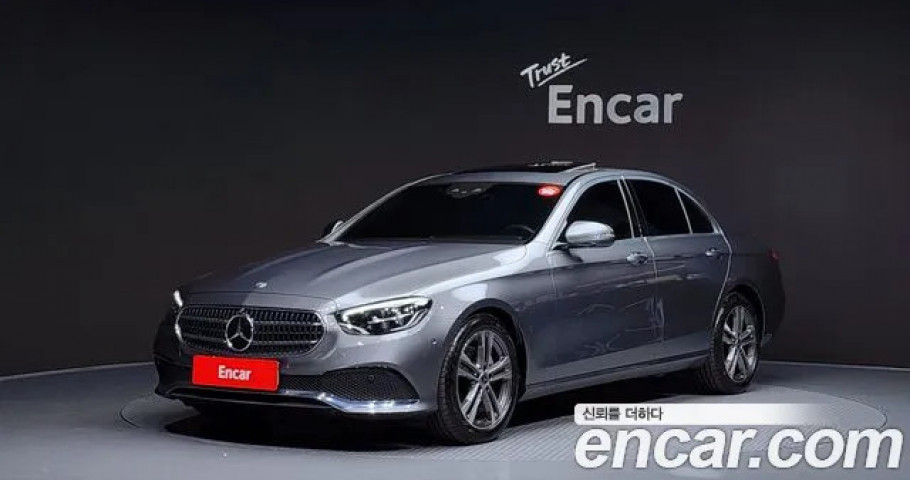 Mercedes-Benz E-Class 
