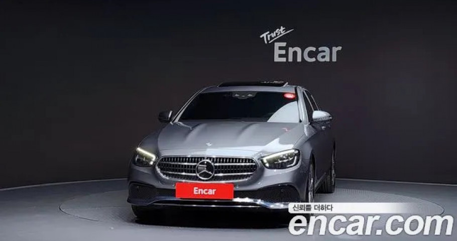 Mercedes-Benz E-Class 