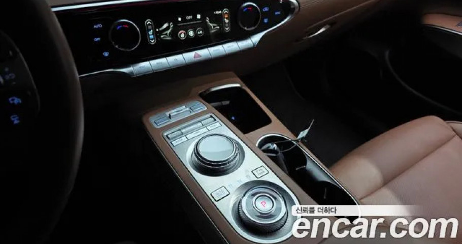 Genesis Gv70 