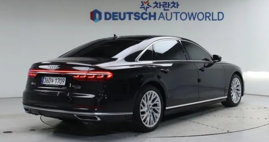 Audi A8 