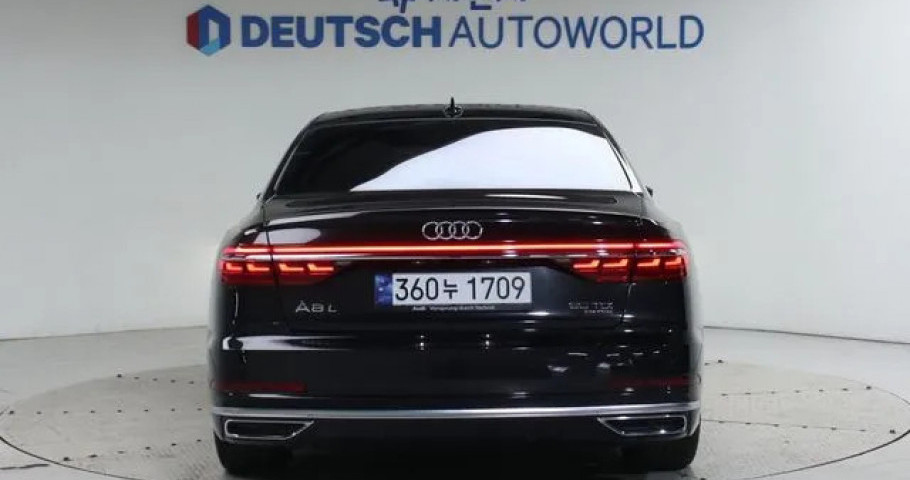 Audi A8 