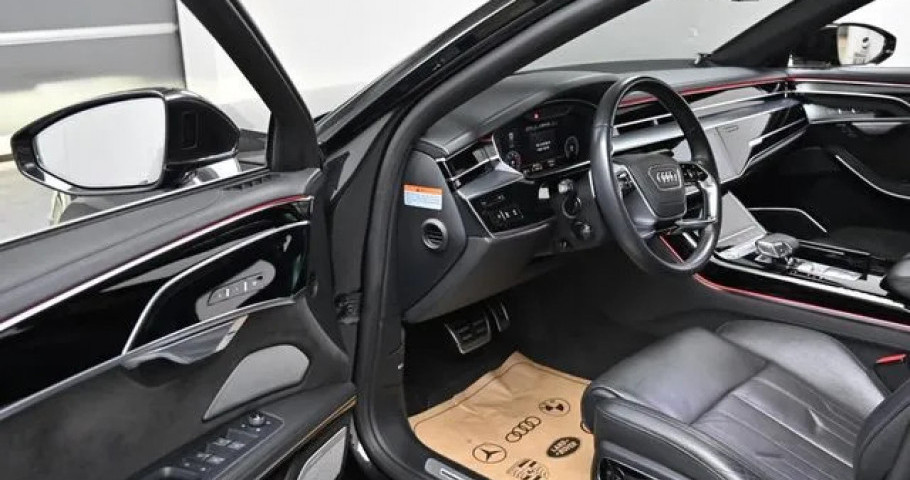 Audi A8 