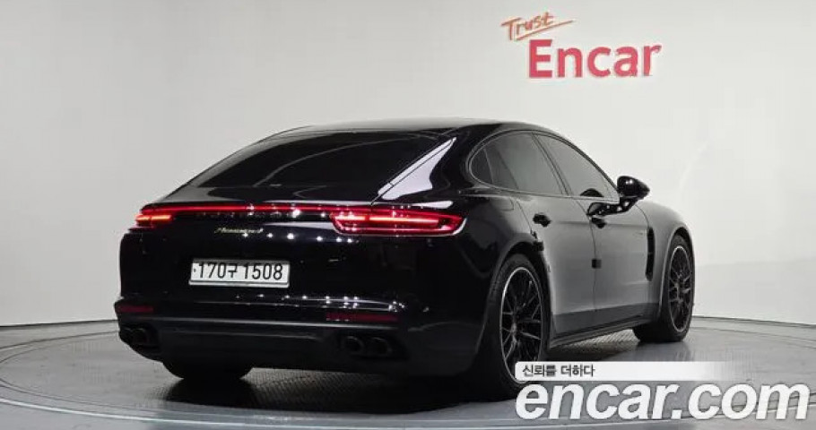 Porsche Panamera 