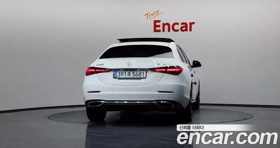 Mercedes-Benz C-Class 