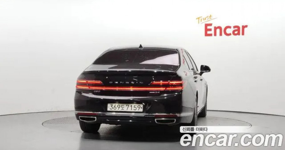 Genesis G90 