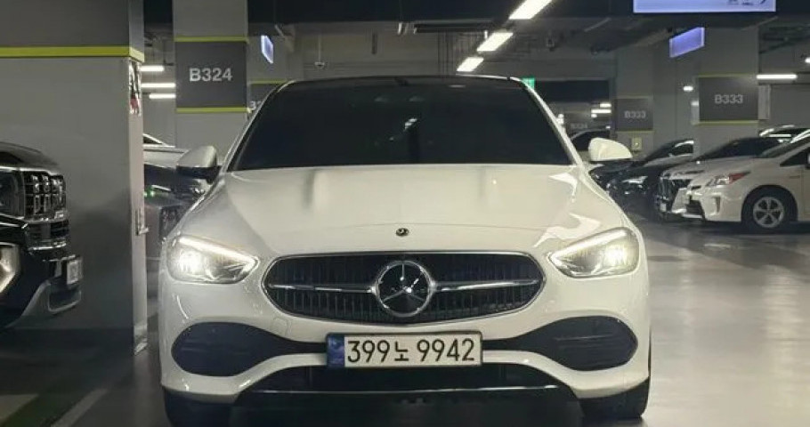 Mercedes-Benz C-Class 