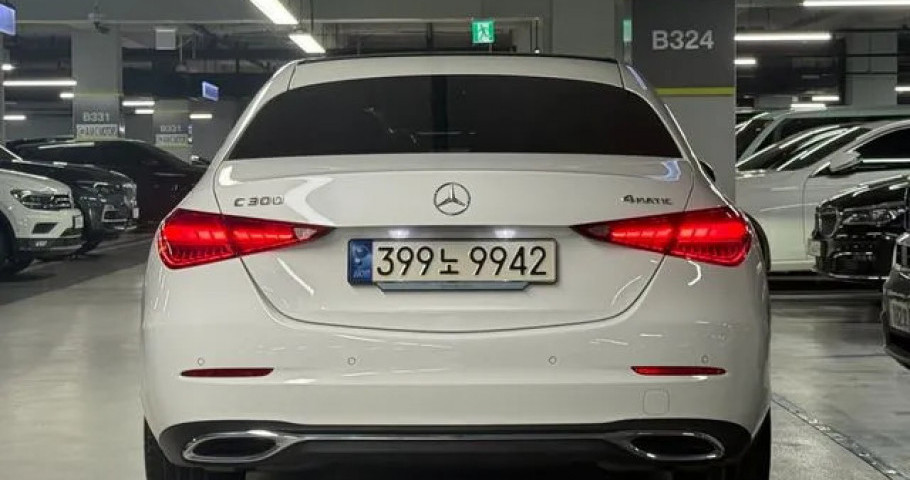 Mercedes-Benz C-Class 