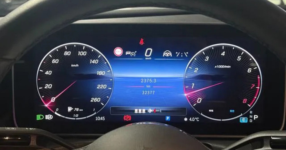 Mercedes-Benz C-Class 