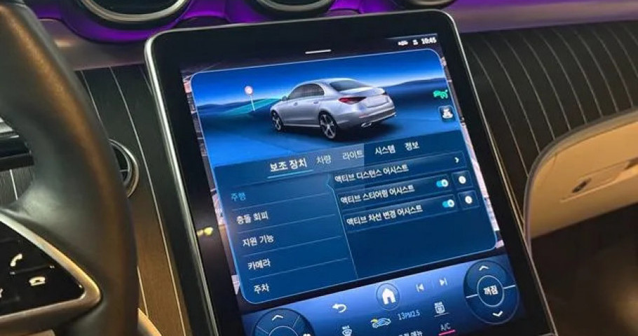 Mercedes-Benz C-Class 