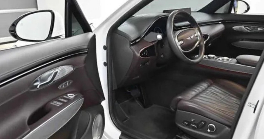 Genesis Gv70 