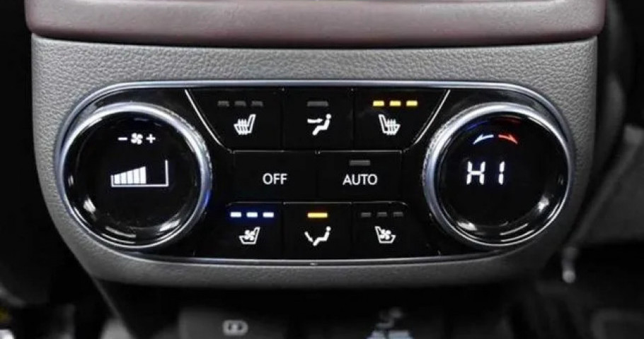 Genesis Gv70 