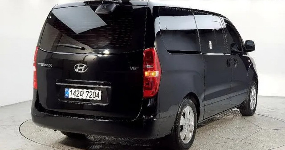 Hyundai Starex 