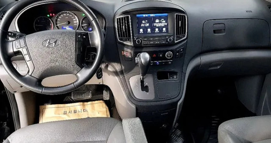 Hyundai Starex 