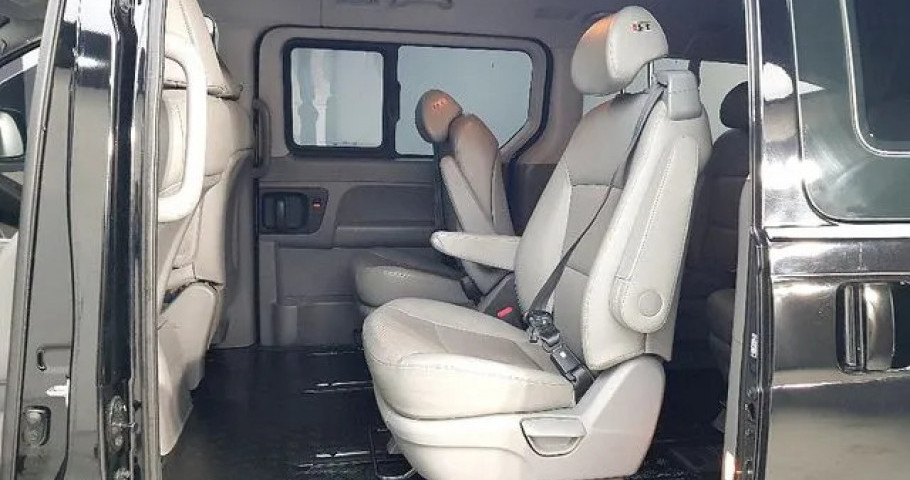 Hyundai Starex 