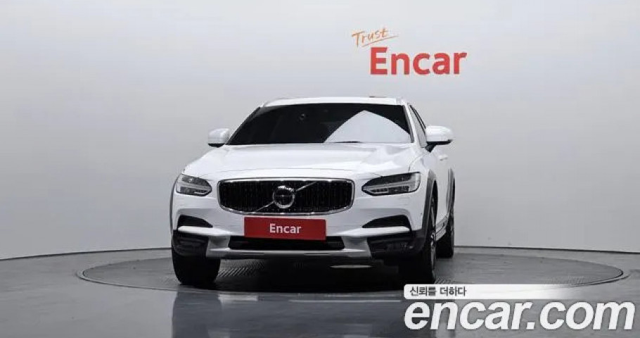 Volvo V90 