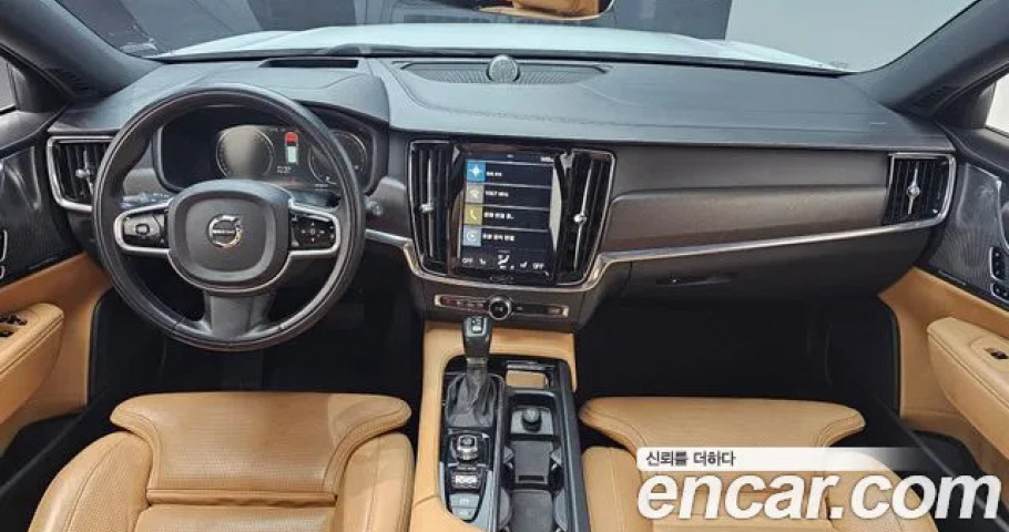 Volvo V90 