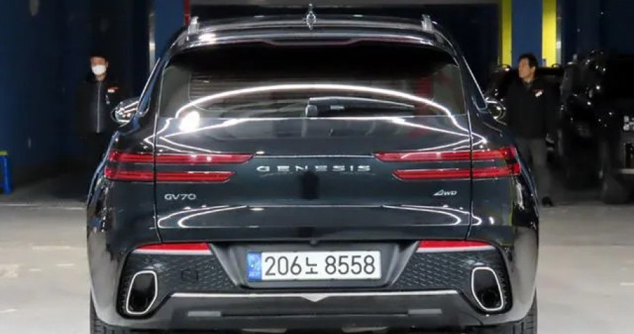 Genesis Gv70 