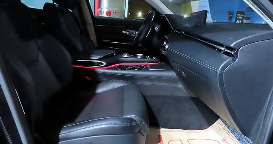 Genesis Gv70 