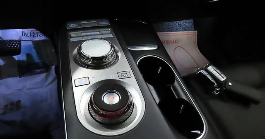 Genesis Gv70 