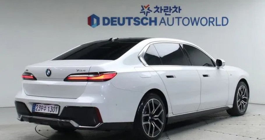 Bmw 7-Series 