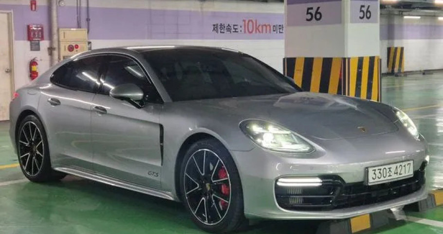 Porsche Panamera 