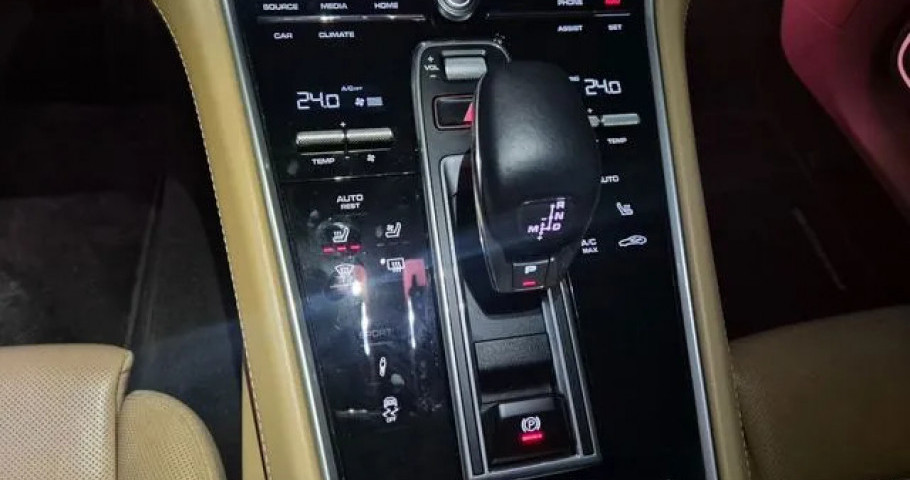 Porsche Panamera 