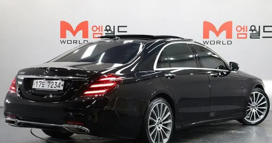 Mercedes-Benz S-Class 