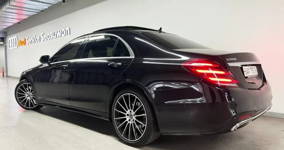 Mercedes-Benz S-Class 