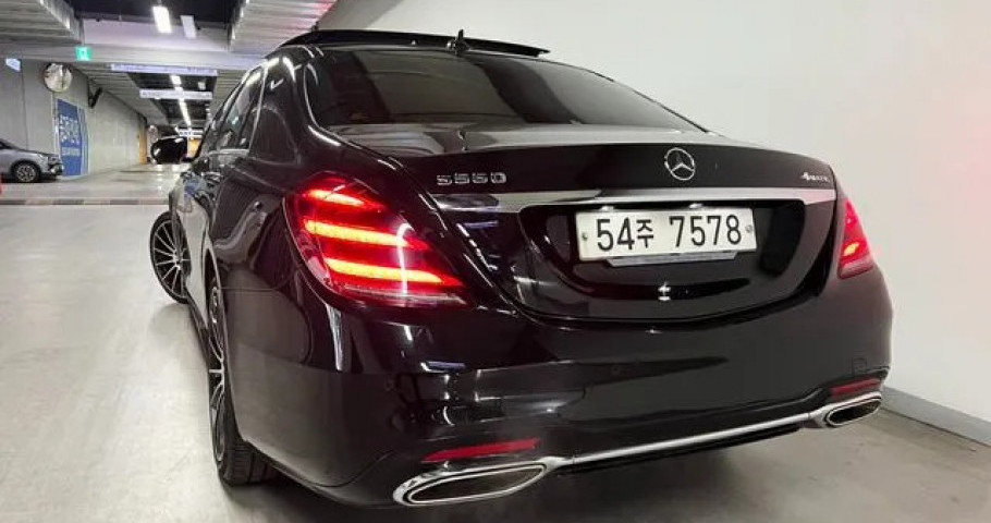 Mercedes-Benz S-Class 