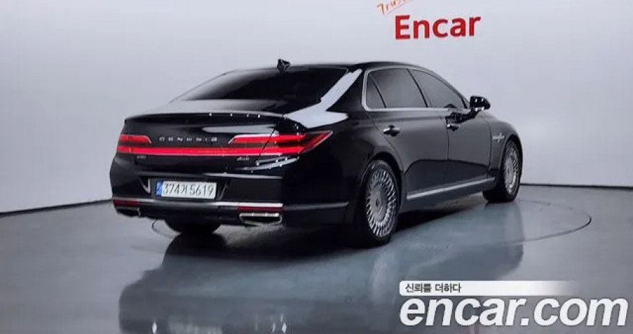 Genesis G90 