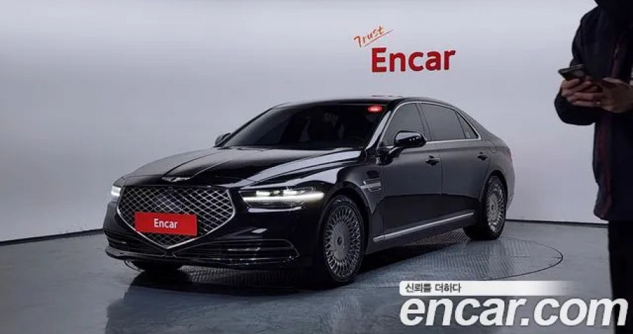 Genesis G90 