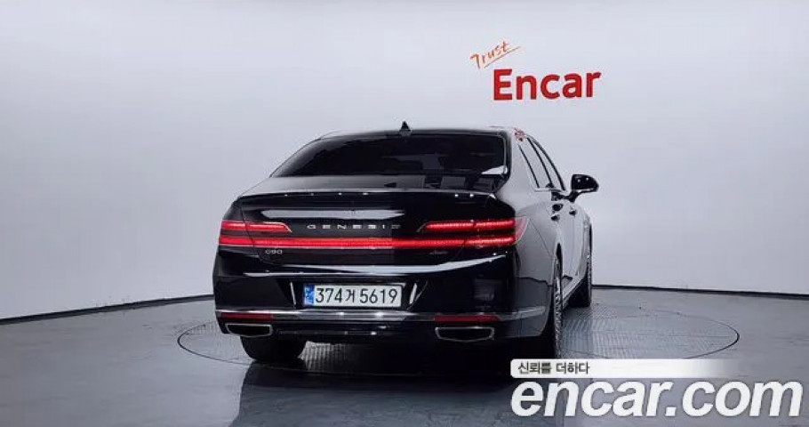 Genesis G90 