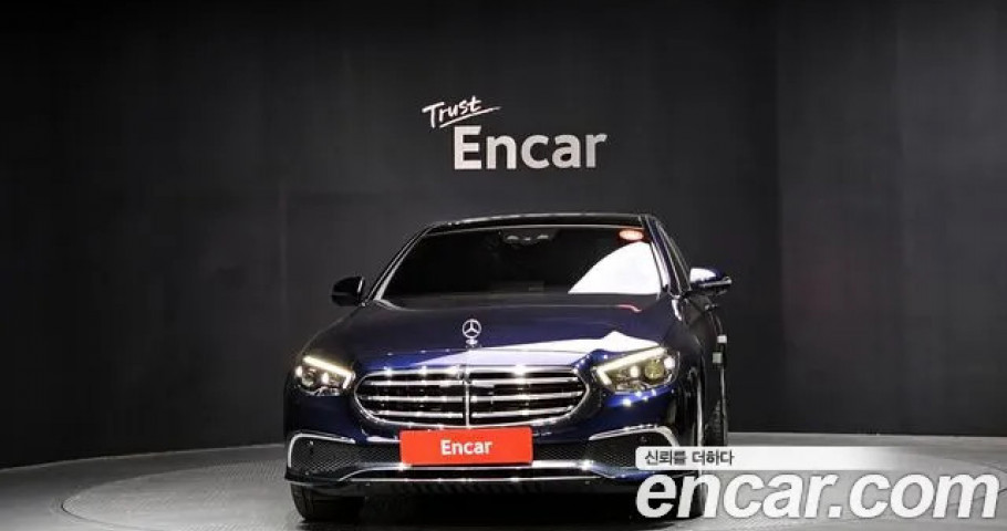 Mercedes-Benz E-Class 