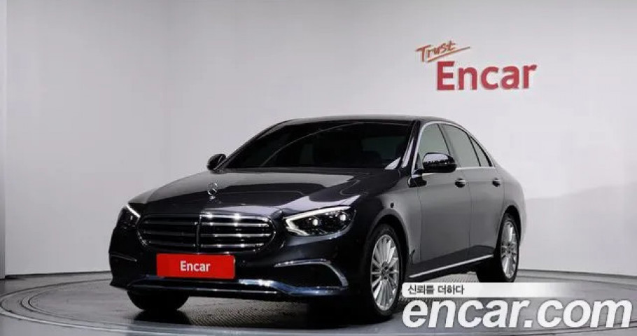 Mercedes-Benz E-Class 
