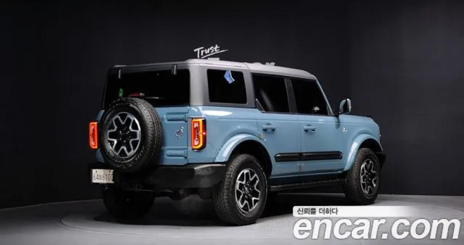 Ford Bronco 