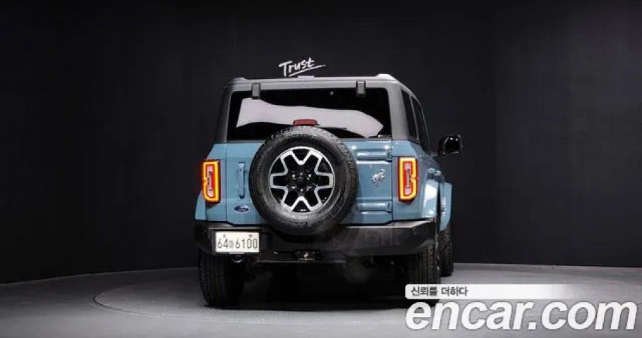 Ford Bronco 