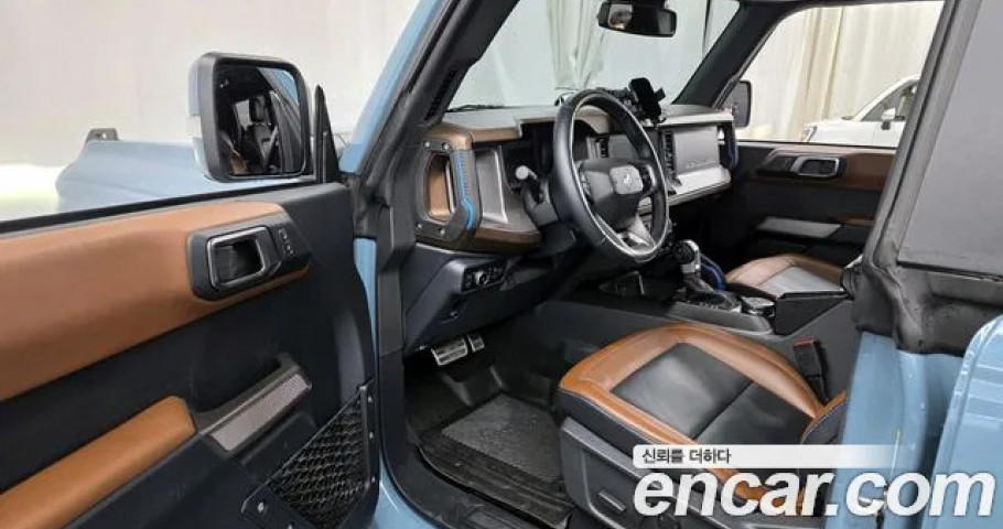 Ford Bronco 
