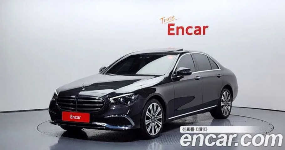 Mercedes-Benz E-Class 