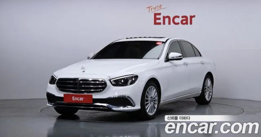 Mercedes-Benz E-Class 