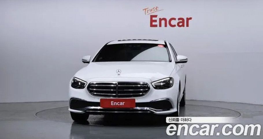 Mercedes-Benz E-Class 