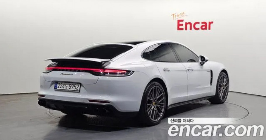 Porsche Panamera 