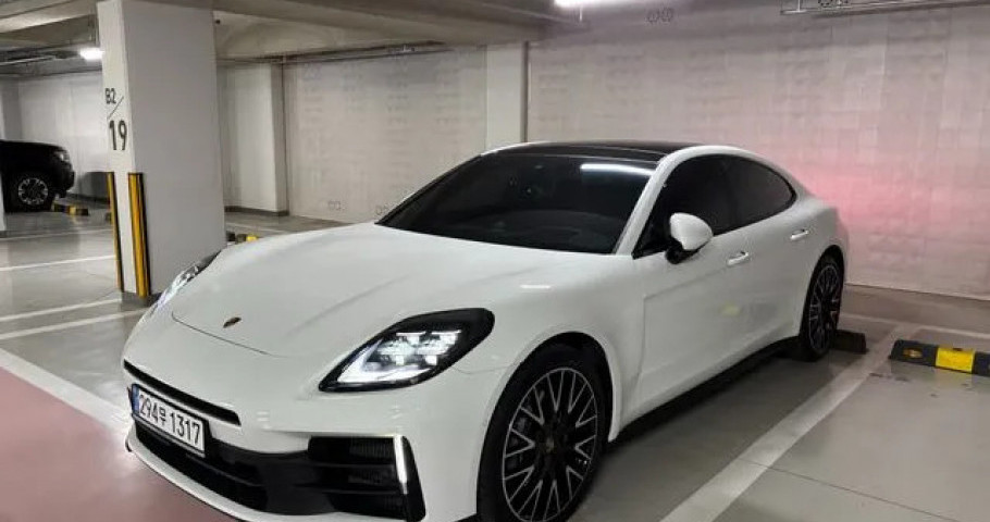 Porsche Panamera 