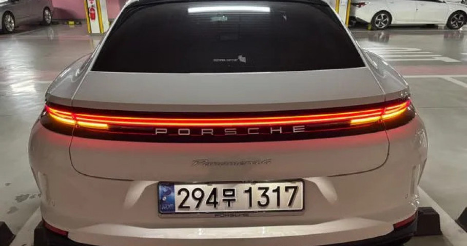 Porsche Panamera 