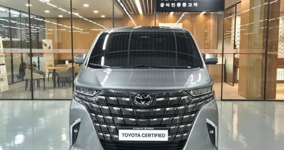 Toyota Alphard 