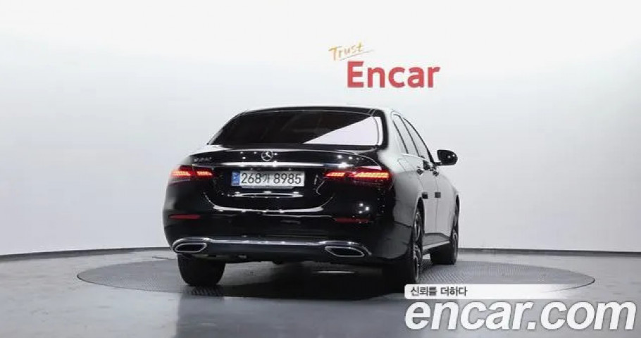 Mercedes-Benz E-Class 