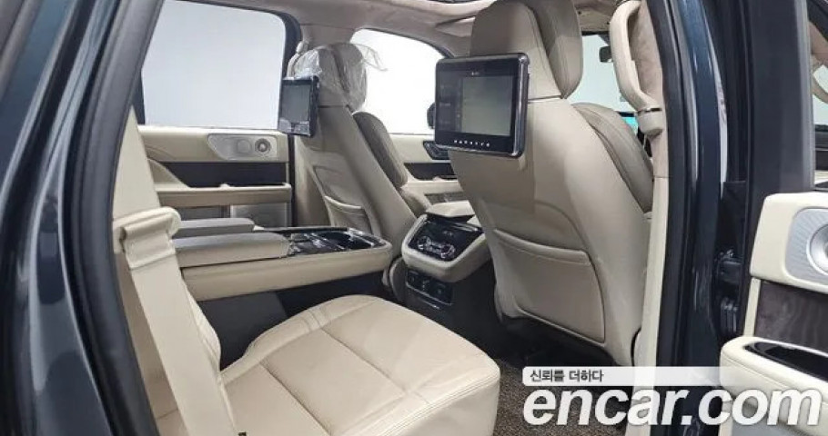 Lincoln Navigator 